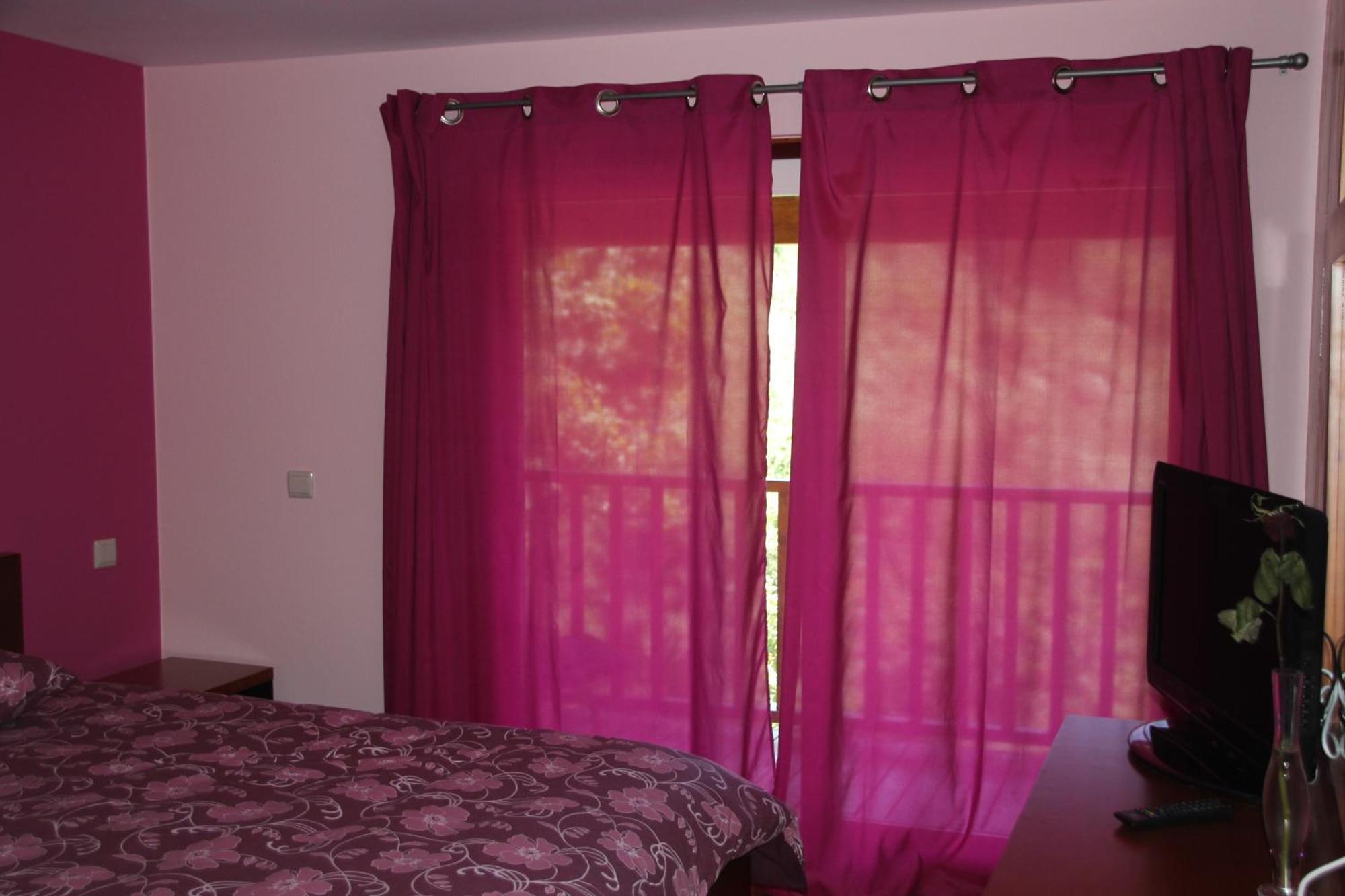 Encostas Da Torre Guest House Terras de Bouro Ngoại thất bức ảnh