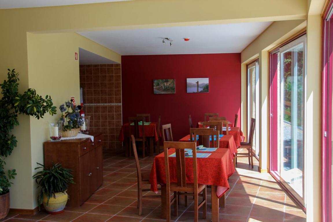 Encostas Da Torre Guest House Terras de Bouro Ngoại thất bức ảnh