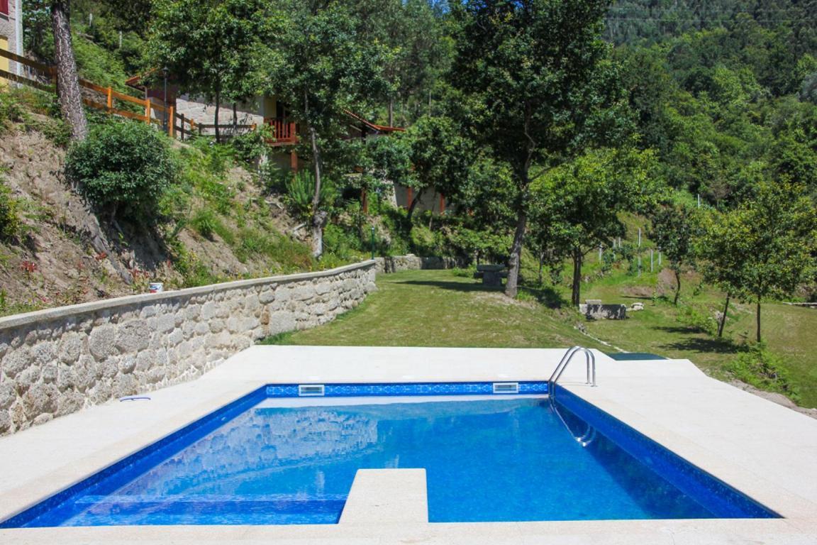 Encostas Da Torre Guest House Terras de Bouro Ngoại thất bức ảnh