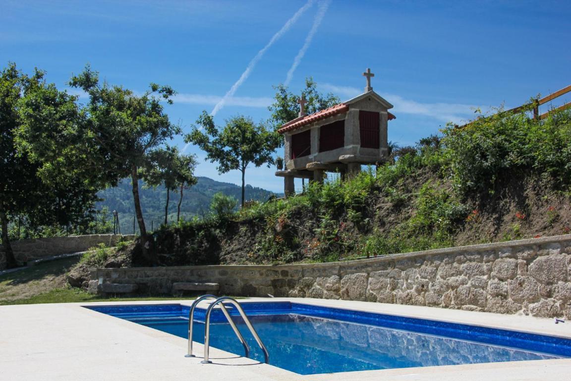 Encostas Da Torre Guest House Terras de Bouro Ngoại thất bức ảnh