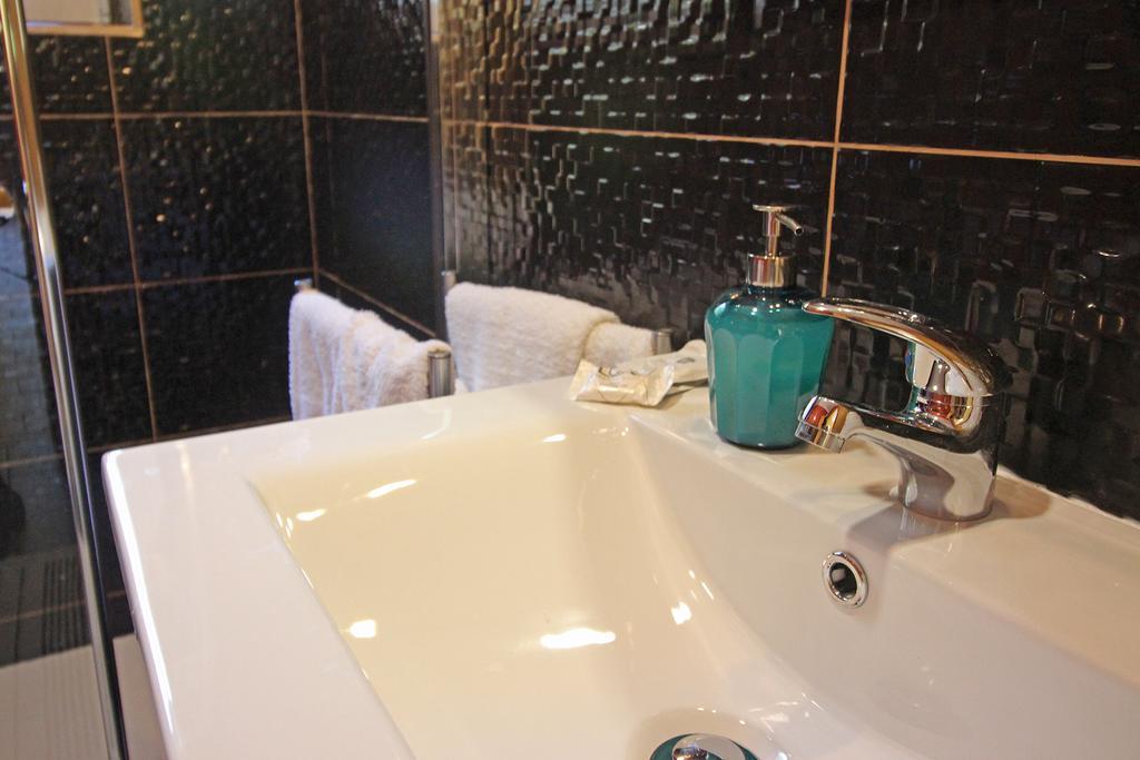 Encostas Da Torre Guest House Terras de Bouro Ngoại thất bức ảnh